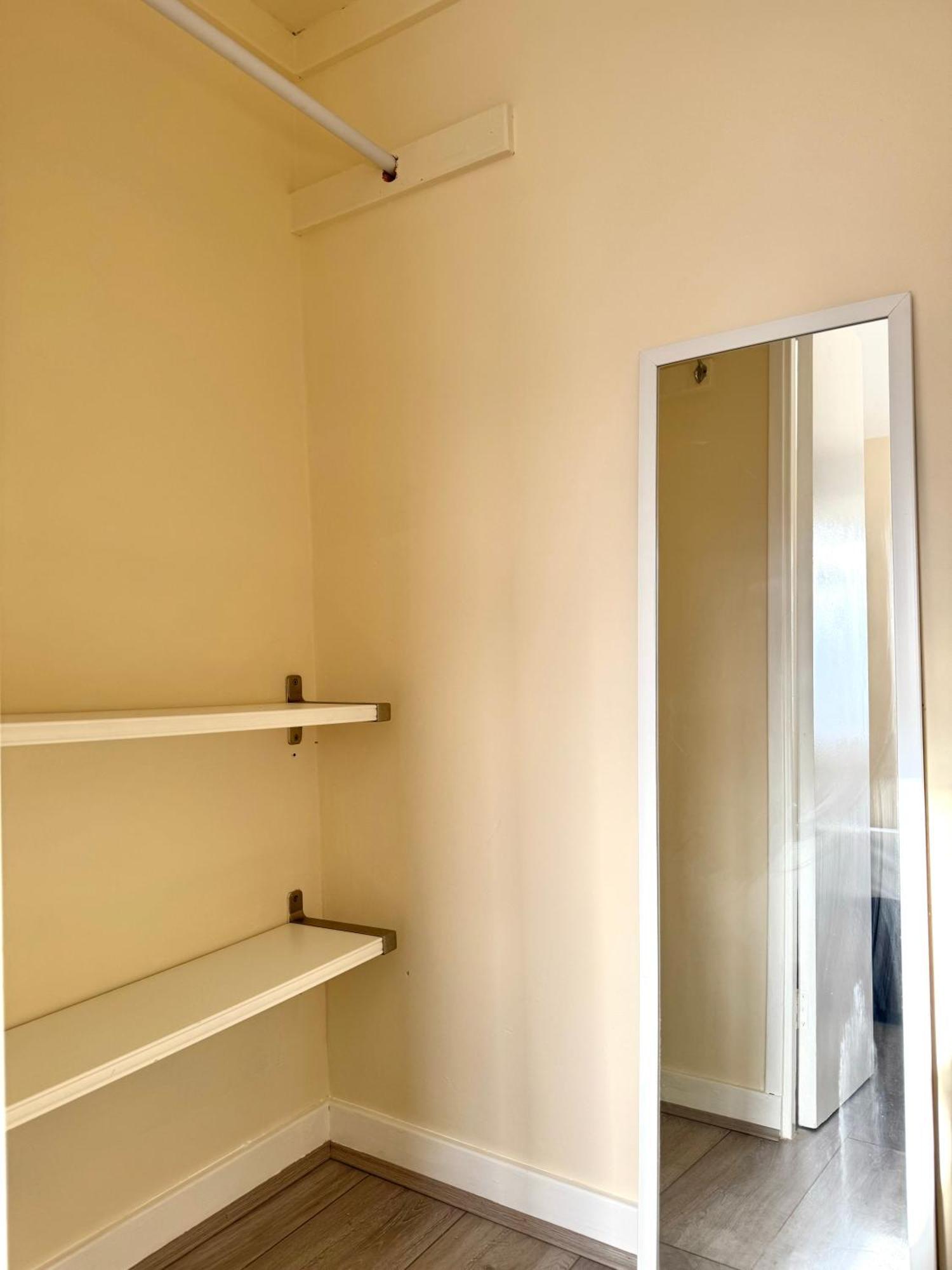 Apartment Spacious 5 Bedroom 3 Mins Walk From Mile End *