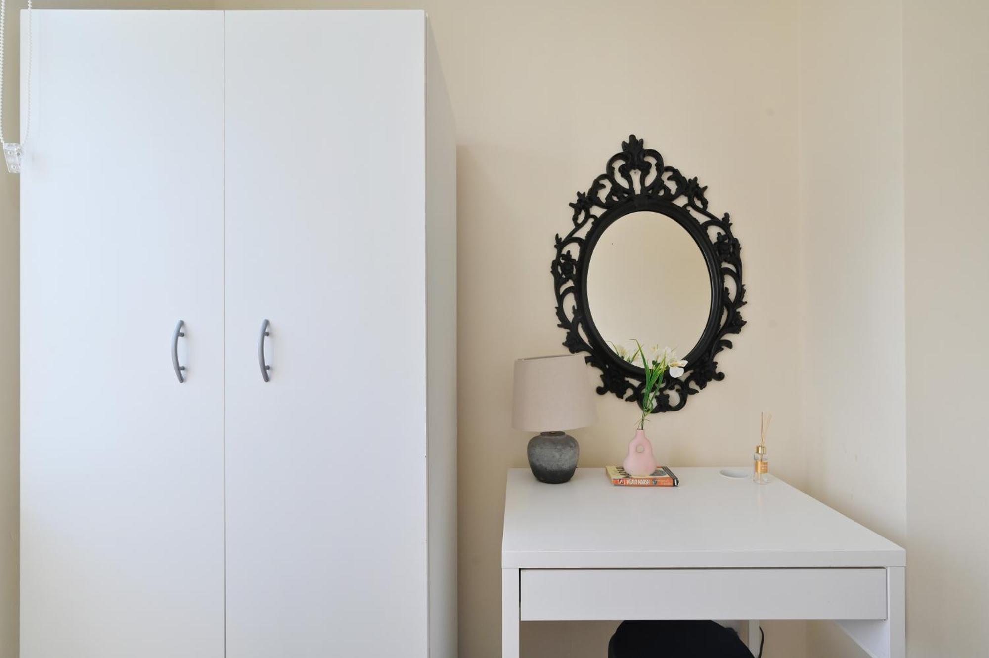 Apartment Spacious 5 Bedroom 3 Mins Walk From Mile End London